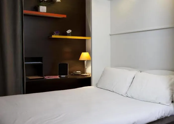 At Home Appart Hotel